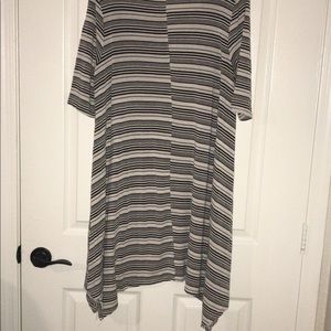 Black and white flowy dress